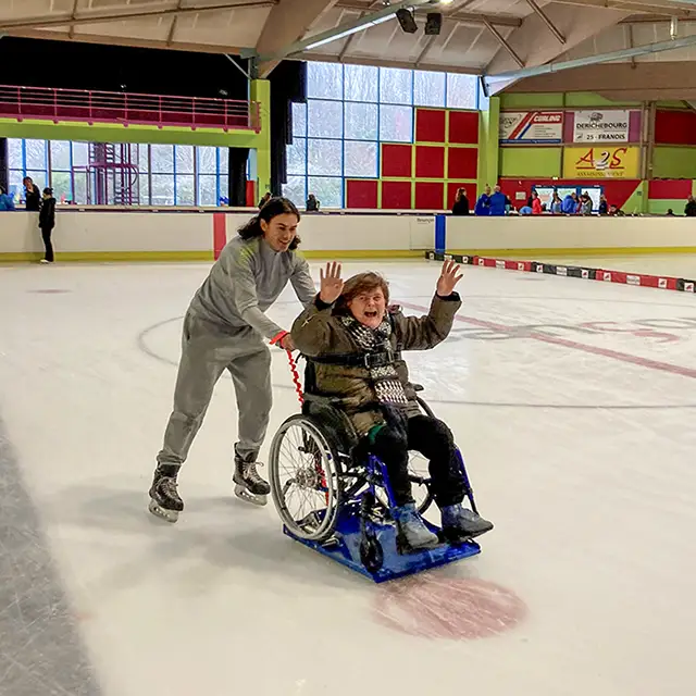 Accueil-activites-sur-glace-3 LUGICAP ICE PERF