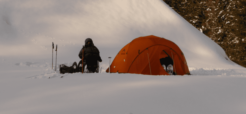 Campement dans la neige - raid Lugicap