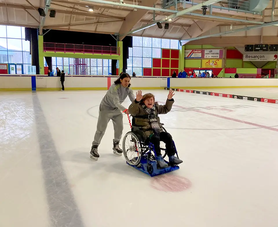 Terrain-de-jeux-patinage-3-LUGICAP-ICE-PERF