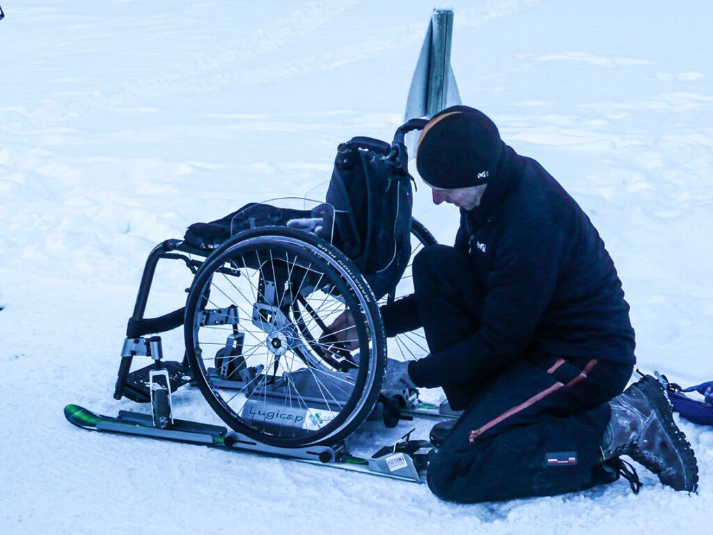 lugc_configurationTrekFauteuil - Getting the disabled person into position in the LUGICAP device