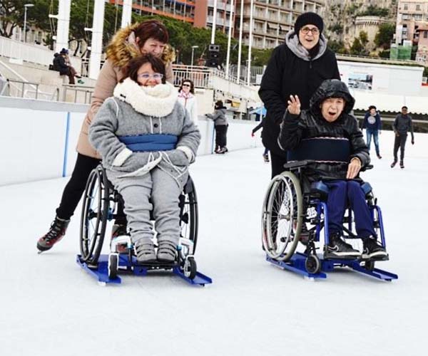 lugc_notreOffreICEonicePic5 - Ice skating for people with reduced mobility, Ice skating with mental disabilities