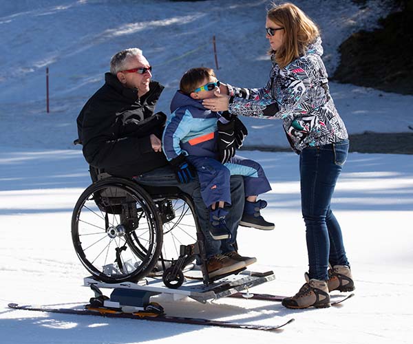 lugc_notreOffreSlideSNOWpic4 - Quadriplegic leisure. Leisure and heavy handicap. Heavy handicap sport. Accessibility sport handicap. Sport for the mentally handicapped. Leisure for the mentally handicapped.